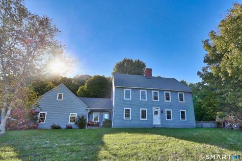 69 Nonnewaug Road Woodbury CT 06798