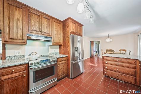 69 Nonnewaug Road Woodbury CT 06798