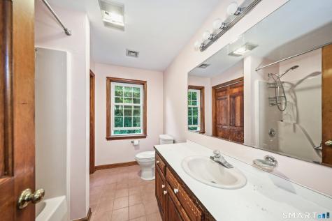 69 Nonnewaug Road Woodbury CT 06798