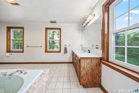 69 Nonnewaug Road Woodbury CT 06798