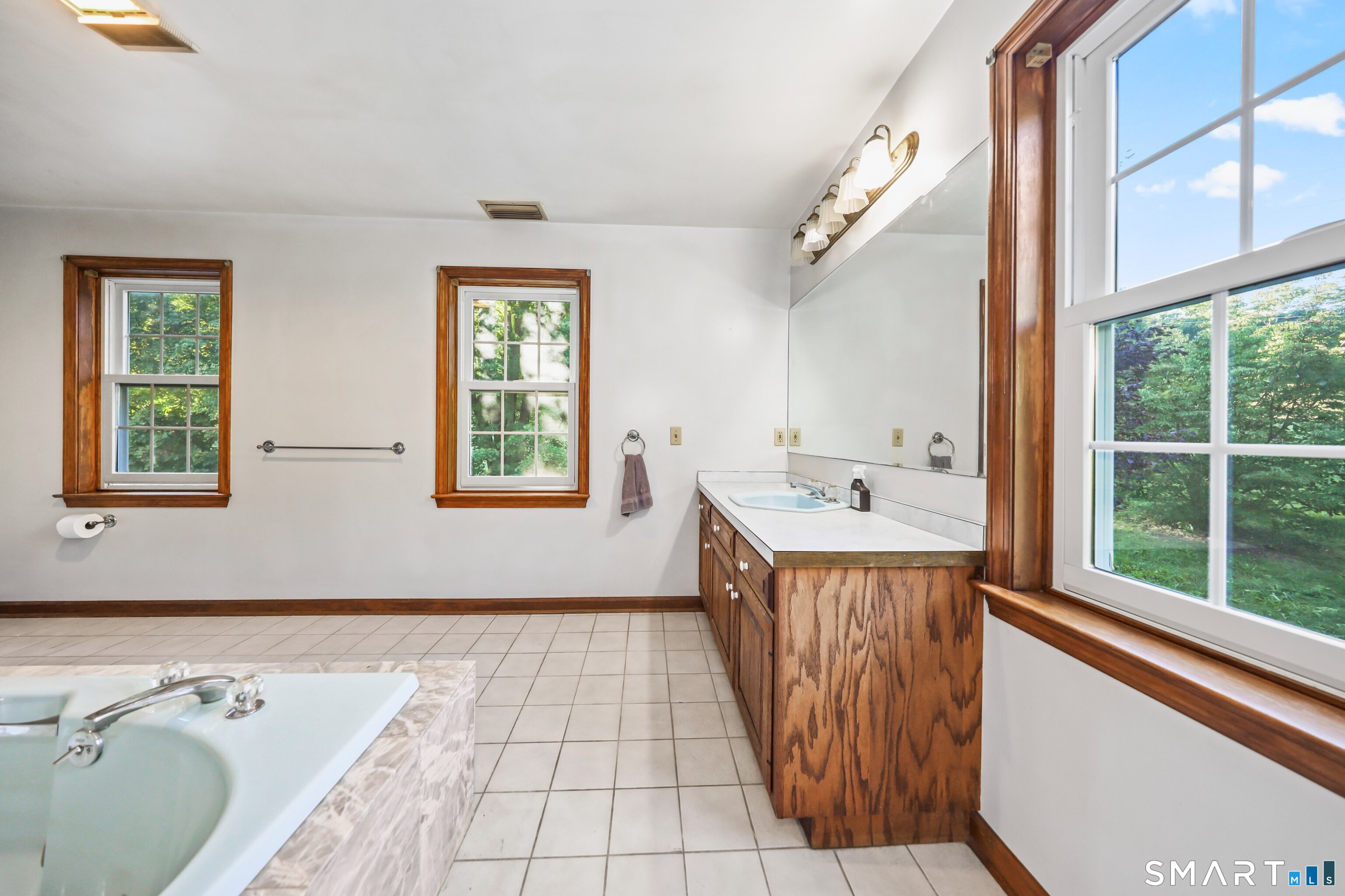 69 Nonnewaug Road Woodbury CT 06798