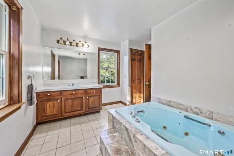 69 Nonnewaug Road Woodbury CT 06798