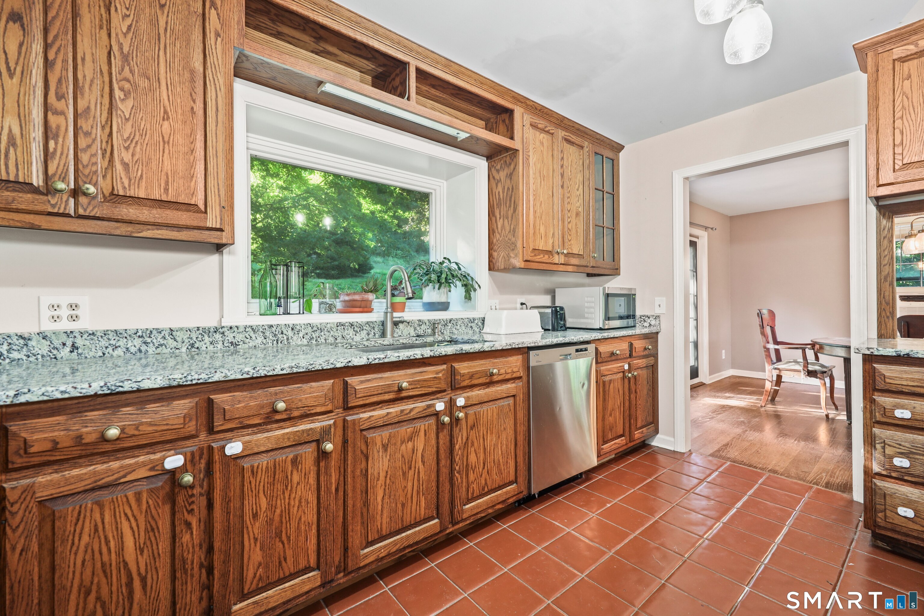 69 Nonnewaug Road Woodbury CT 06798