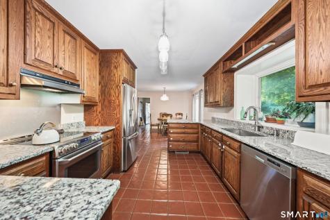 69 Nonnewaug Road Woodbury CT 06798