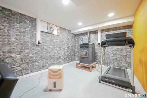 31 Damson Lane Naugatuck CT 06770