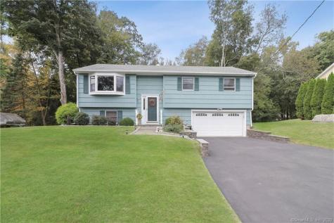 27 Perry Drive New Milford CT 06776