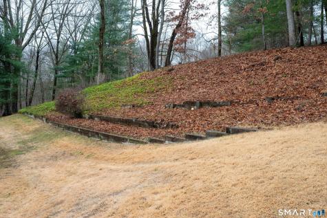13 Pocono Road Newtown CT 06470