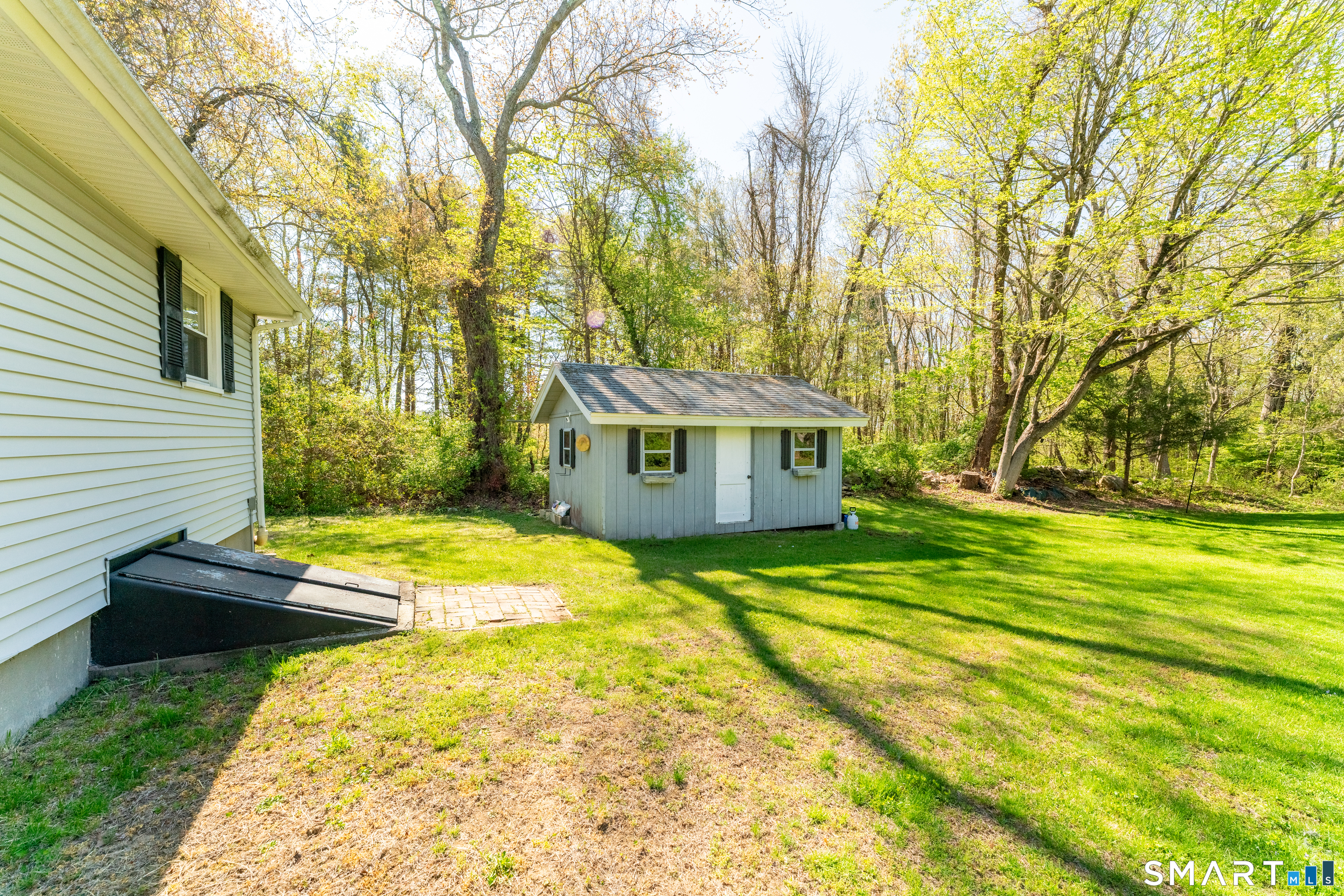 950 Old Colchester Road Montville CT 06370