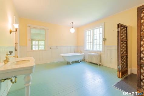 95 Beecher Road Woodbridge CT 06525