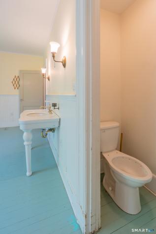 95 Beecher Road Woodbridge CT 06525