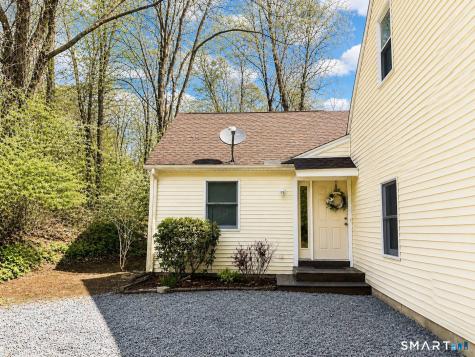 52 Grieb Trail Wallingford CT 06492