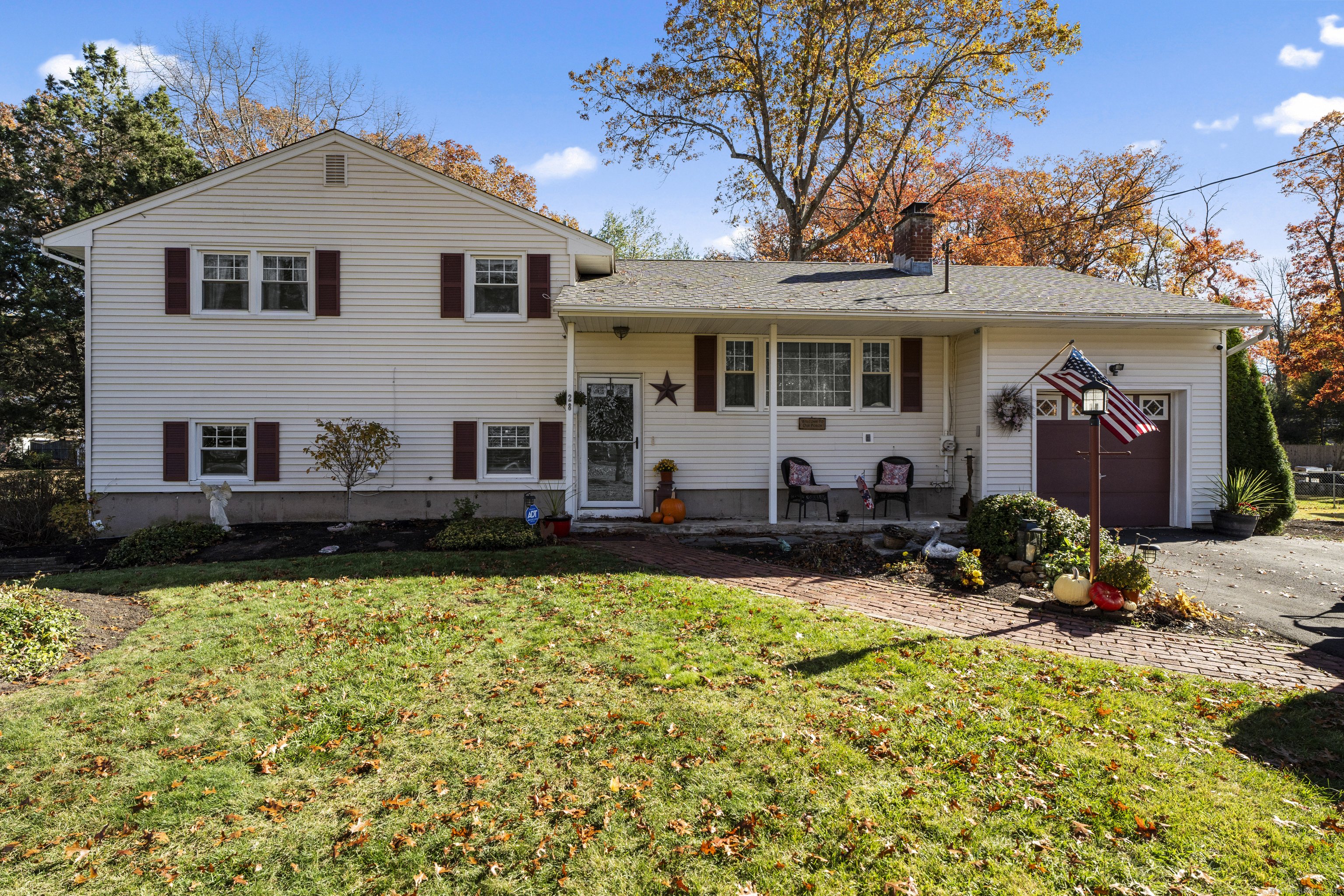 28 Fallon Drive North Haven CT 06473