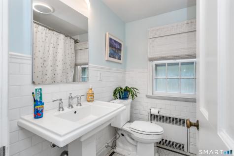 373 Auburn Road West Hartford CT 06119