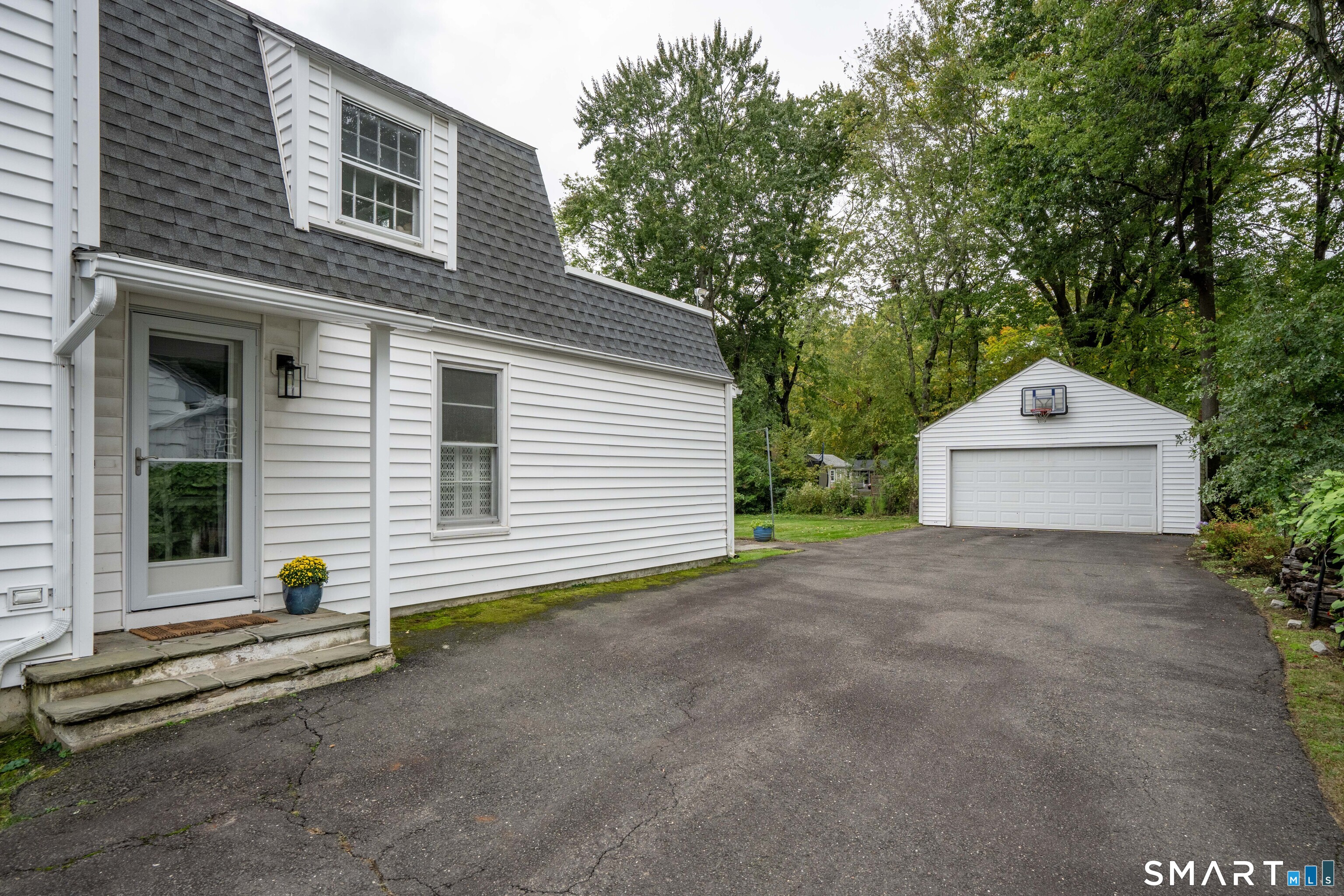 373 Auburn Road West Hartford CT 06119