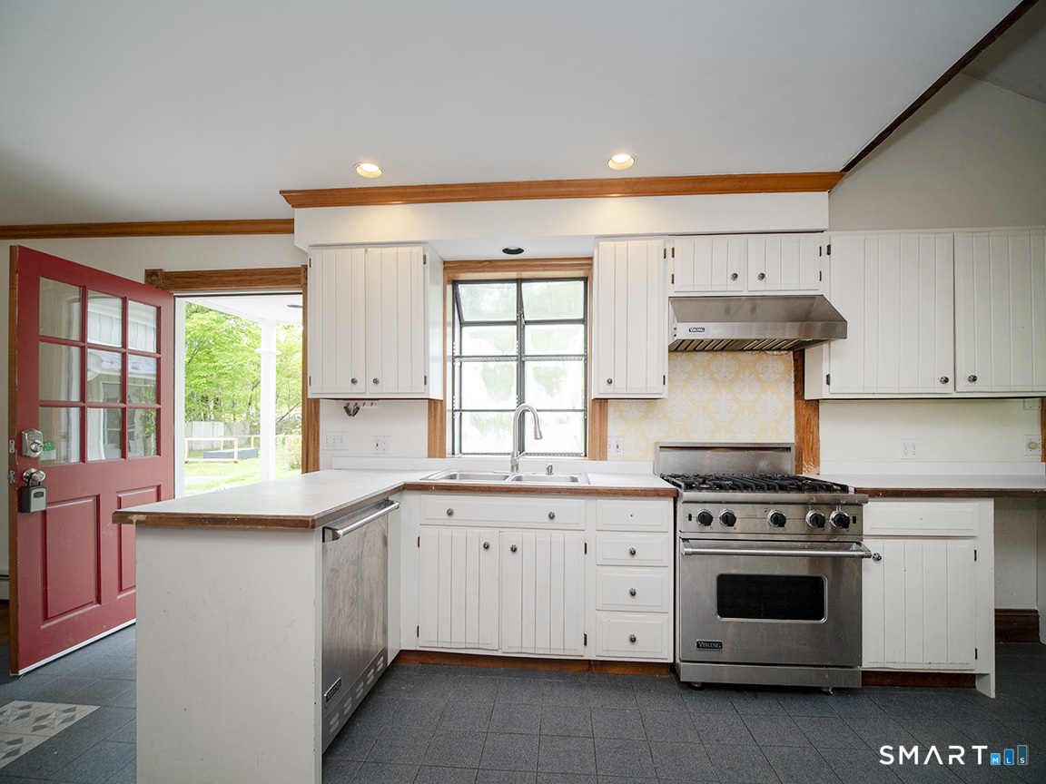 388 Amity Road Woodbridge CT 06525