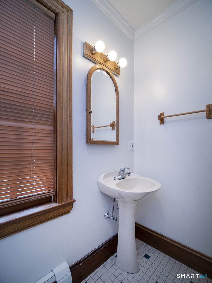 388 Amity Road Woodbridge CT 06525