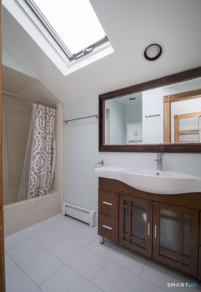 388 Amity Road Woodbridge CT 06525
