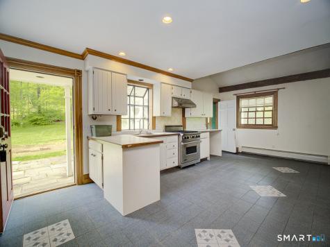 388 Amity Road Woodbridge CT 06525