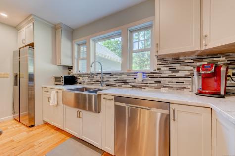 404 Bassetts Bridge Road Mansfield CT 06250