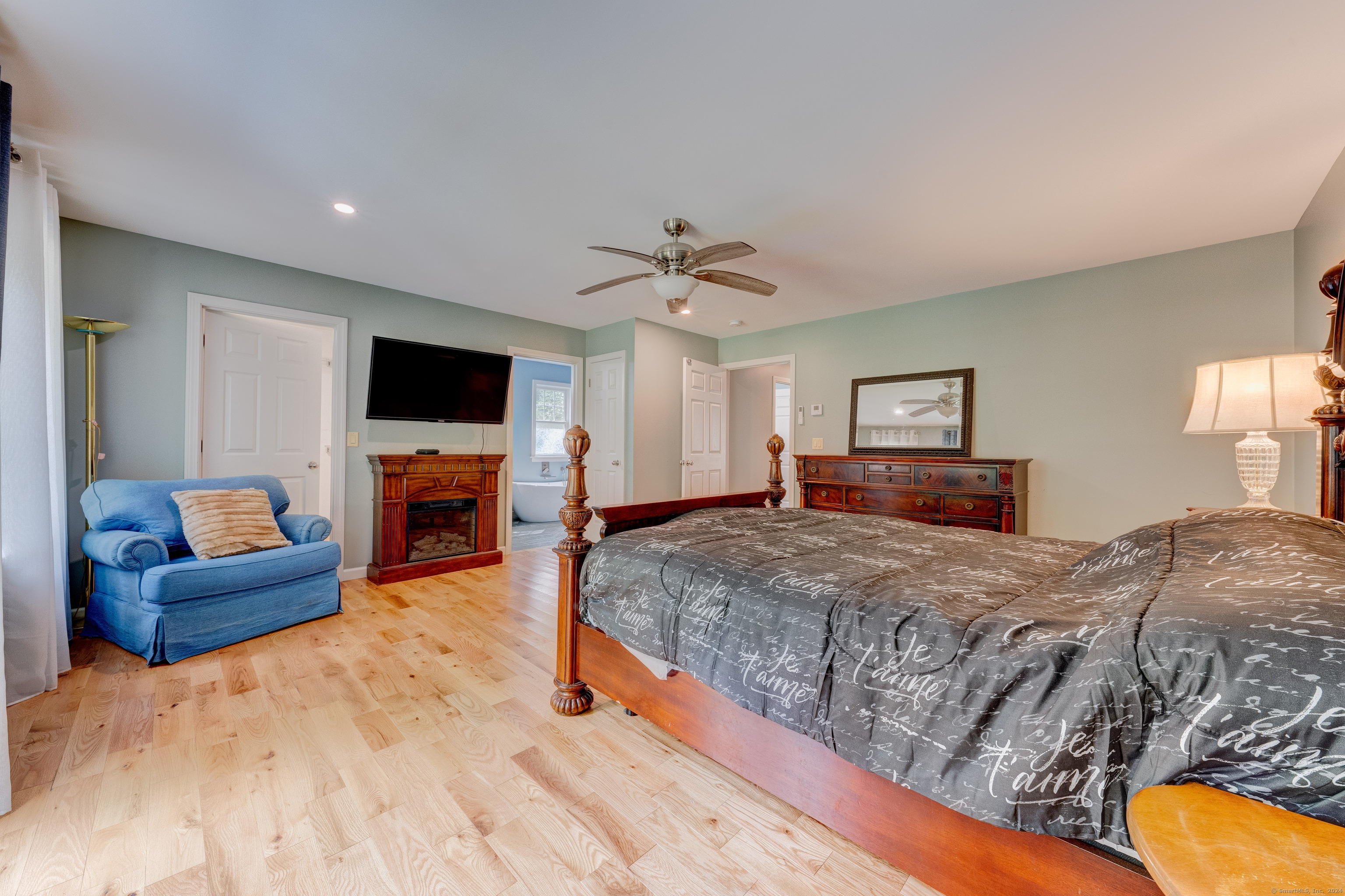 404 Bassetts Bridge Road Mansfield CT 06250