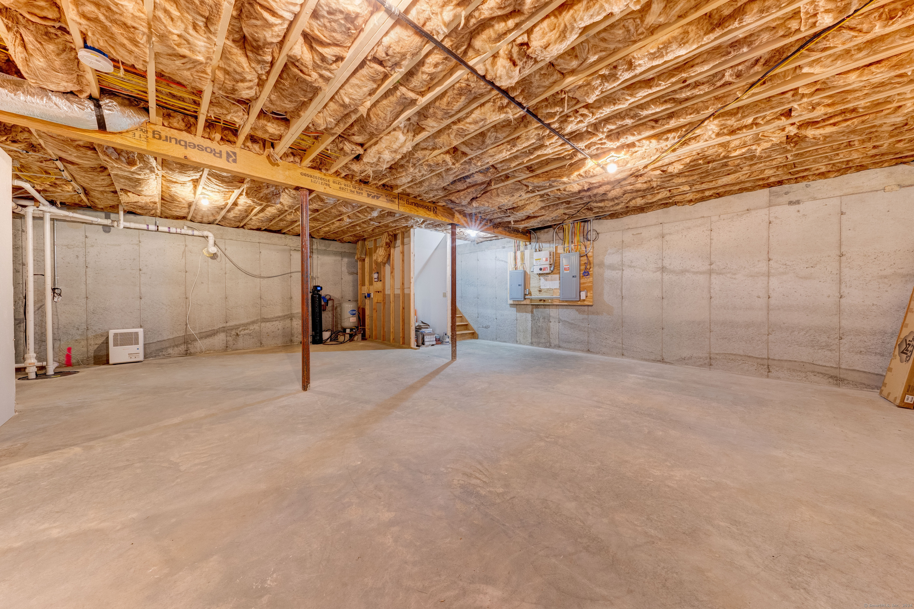 404 Bassetts Bridge Road Mansfield CT 06250