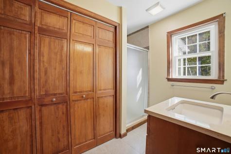336 Oak Street East Hartford CT 06118