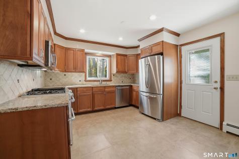336 Oak Street East Hartford CT 06118