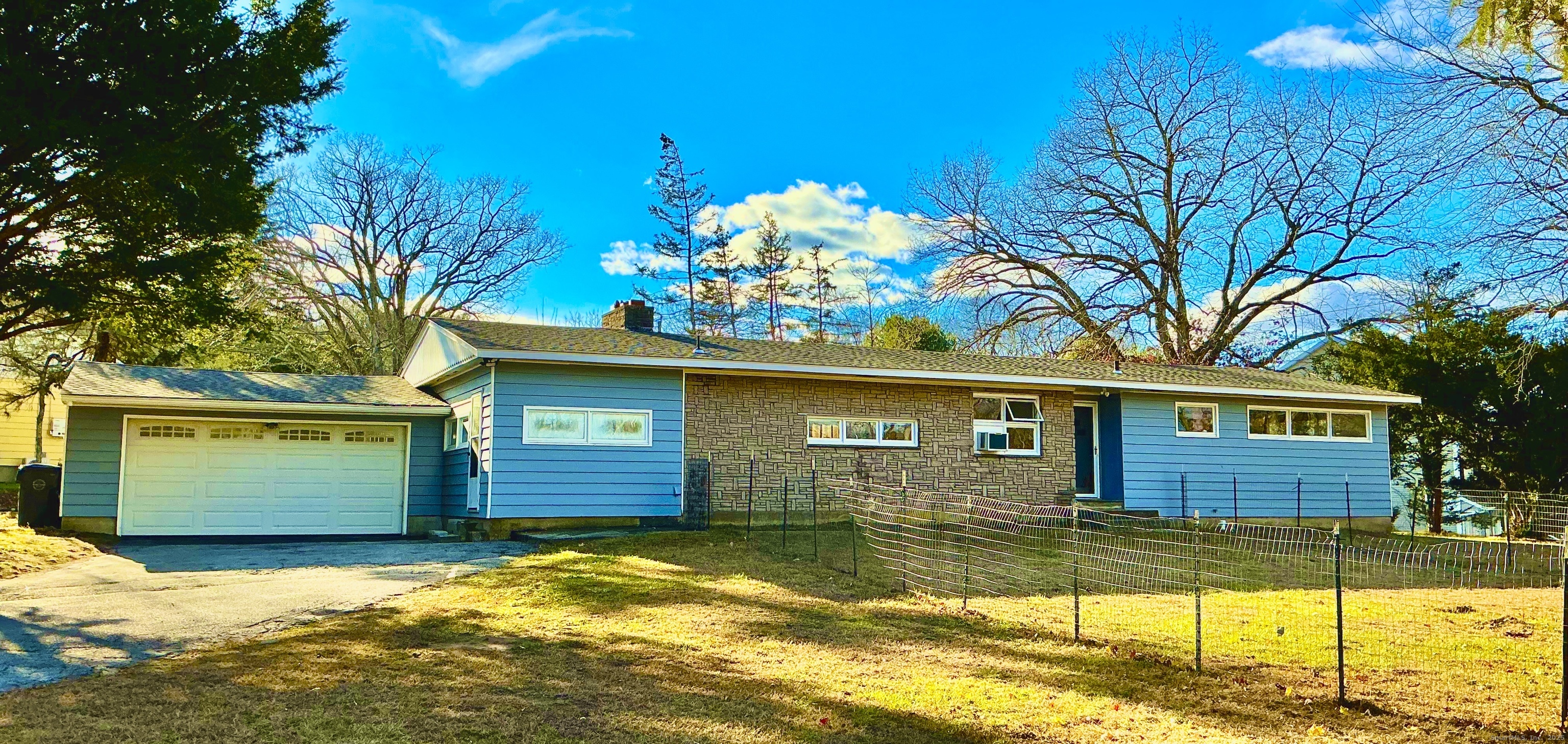 20 Palmer Street Montville CT 06382