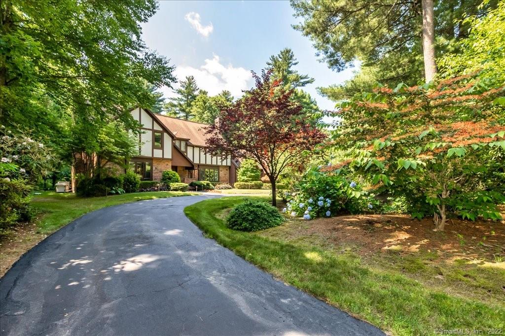 23 Pioneer Drive Avon CT 06001