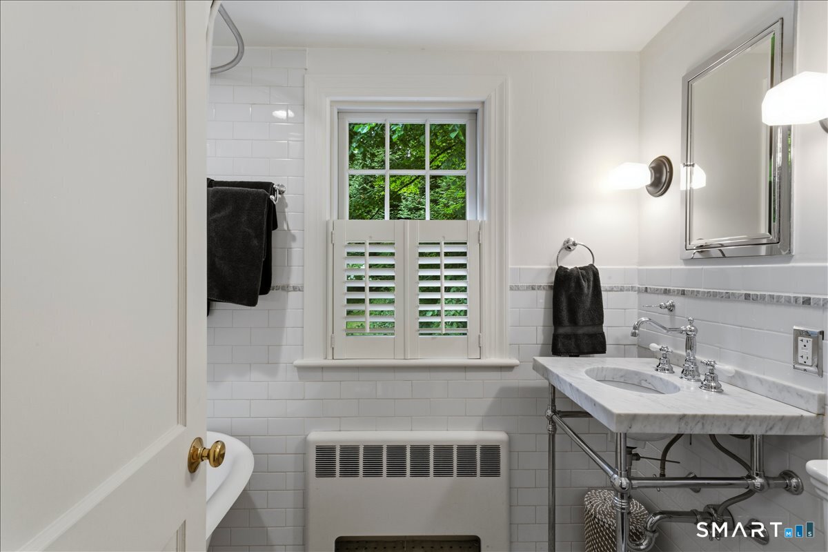 23 Cook Street Washington CT 06794