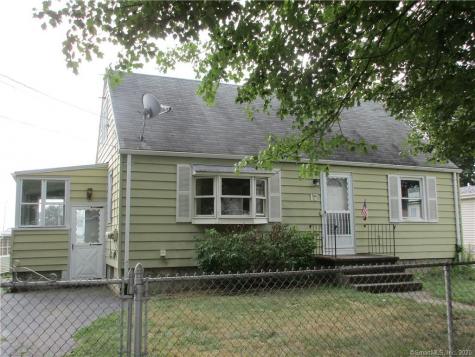 17 Knoll Avenue Milford CT 06460
