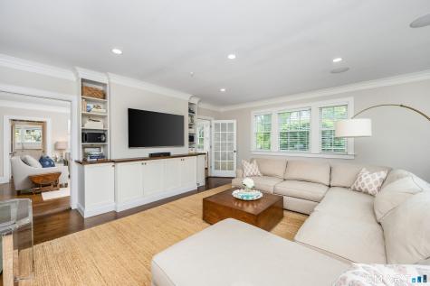 229 West Avenue Darien CT 06820