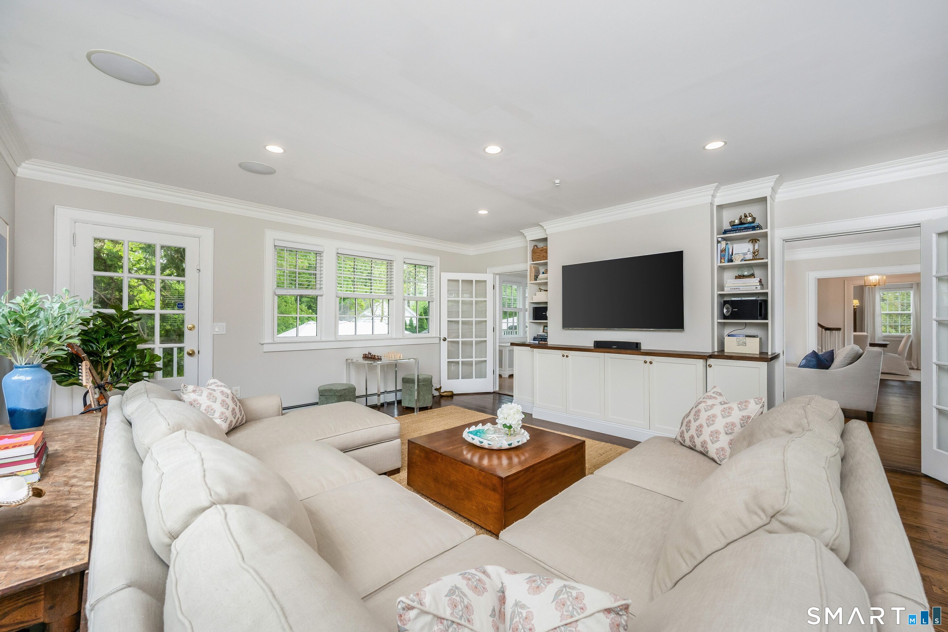 229 West Avenue Darien CT 06820