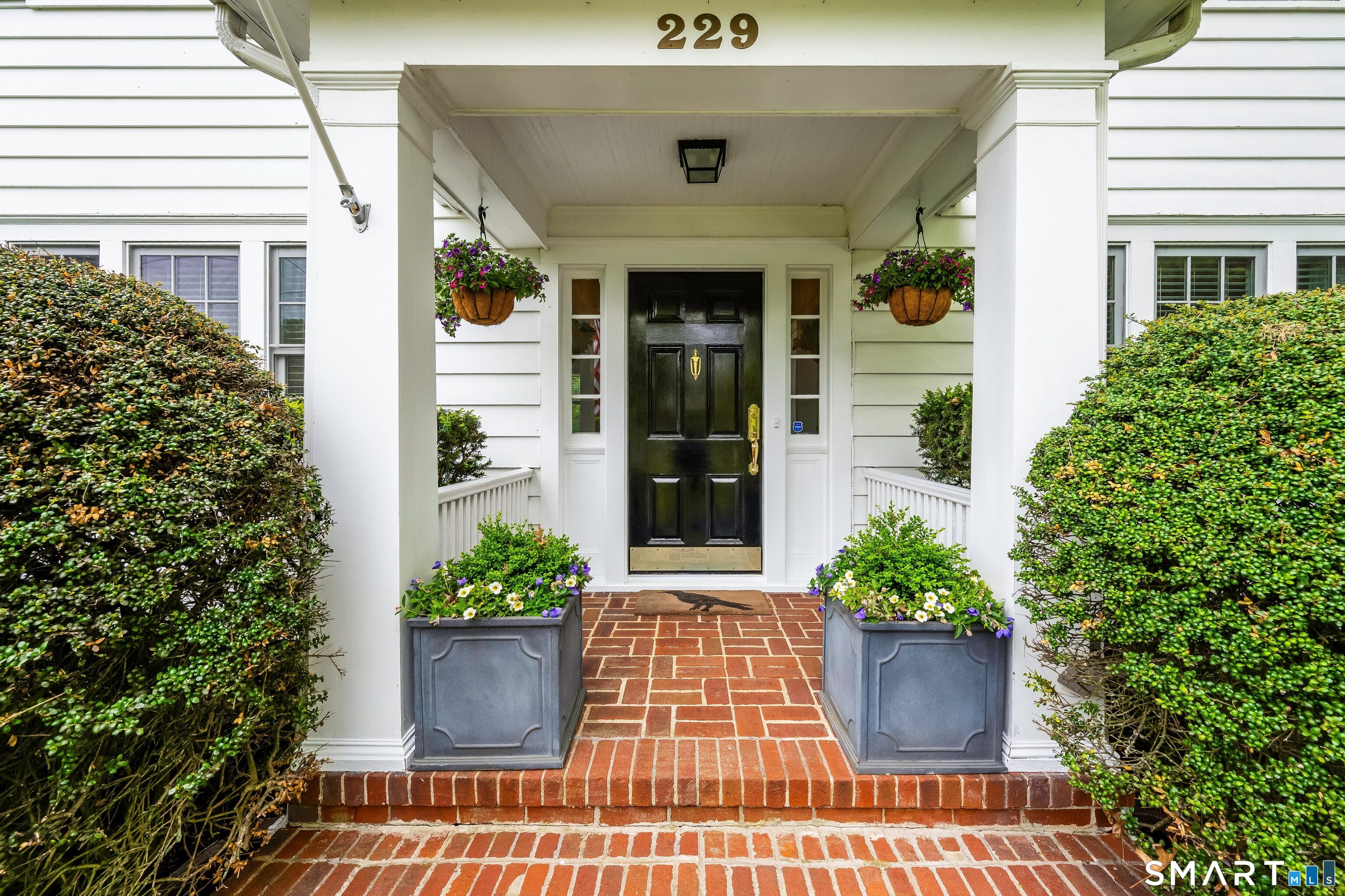 229 West Avenue Darien CT 06820