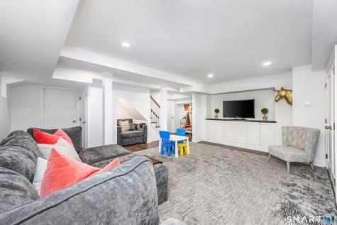 229 West Avenue Darien CT 06820