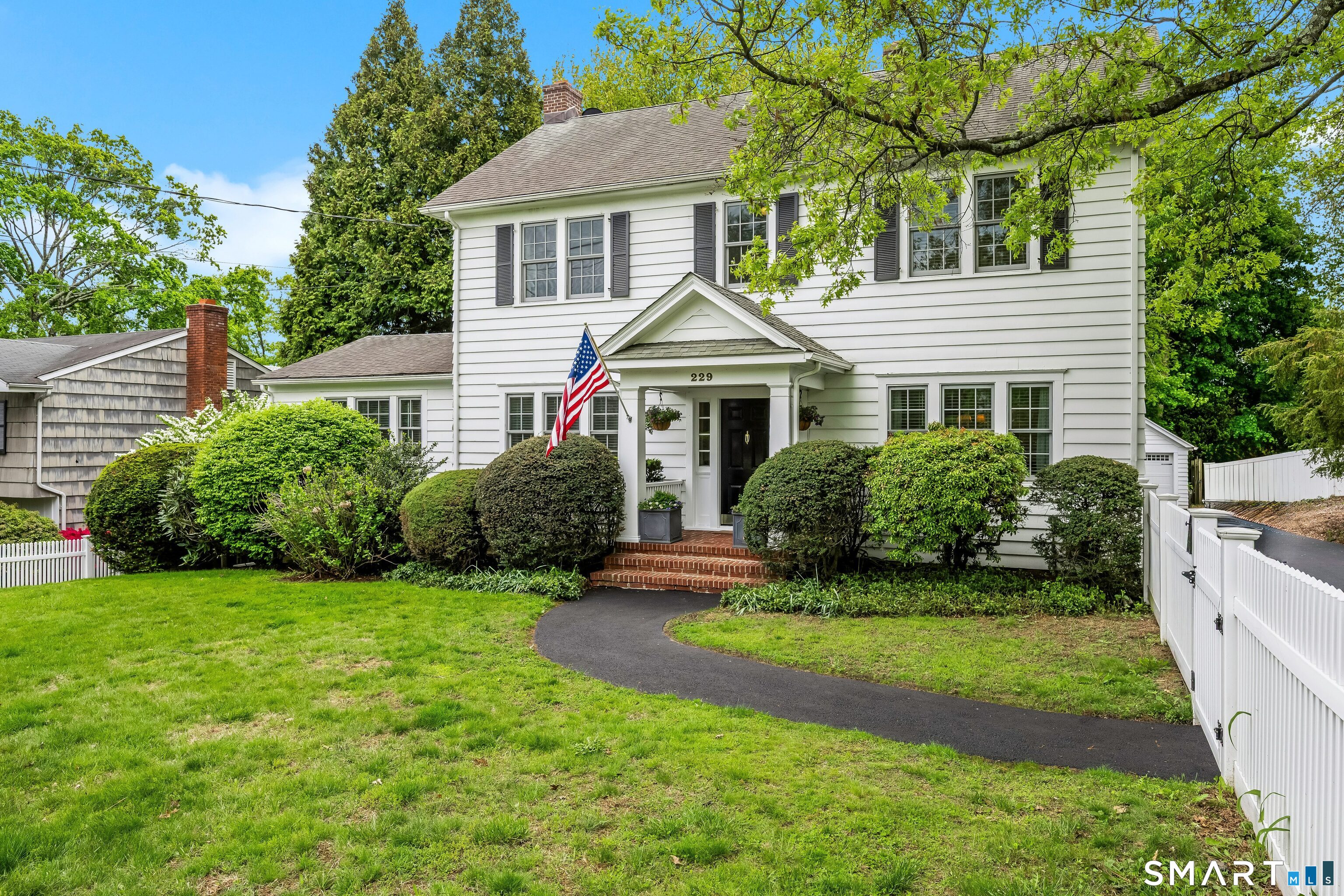 229 West Avenue Darien CT 06820