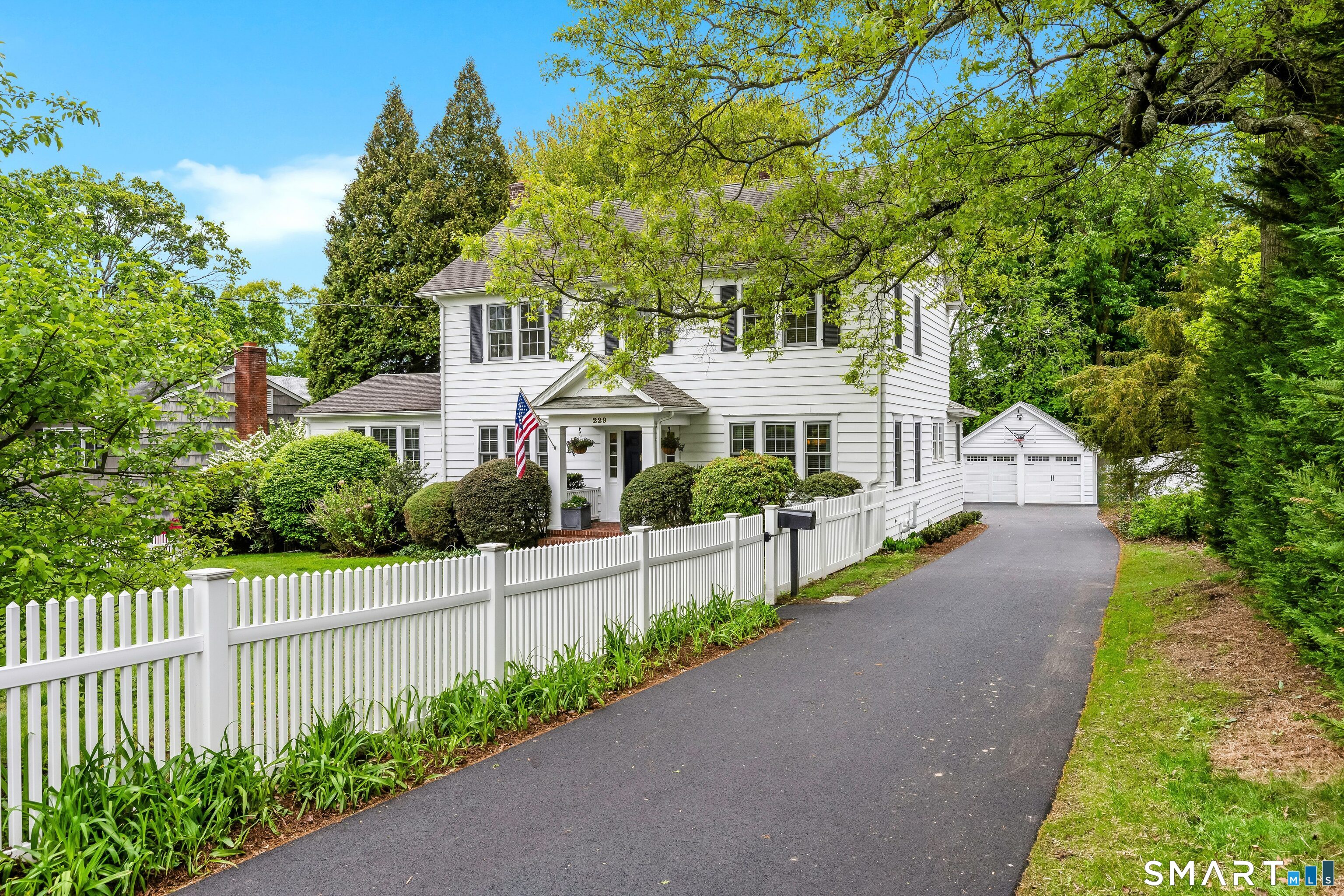 229 West Avenue Darien CT 06820
