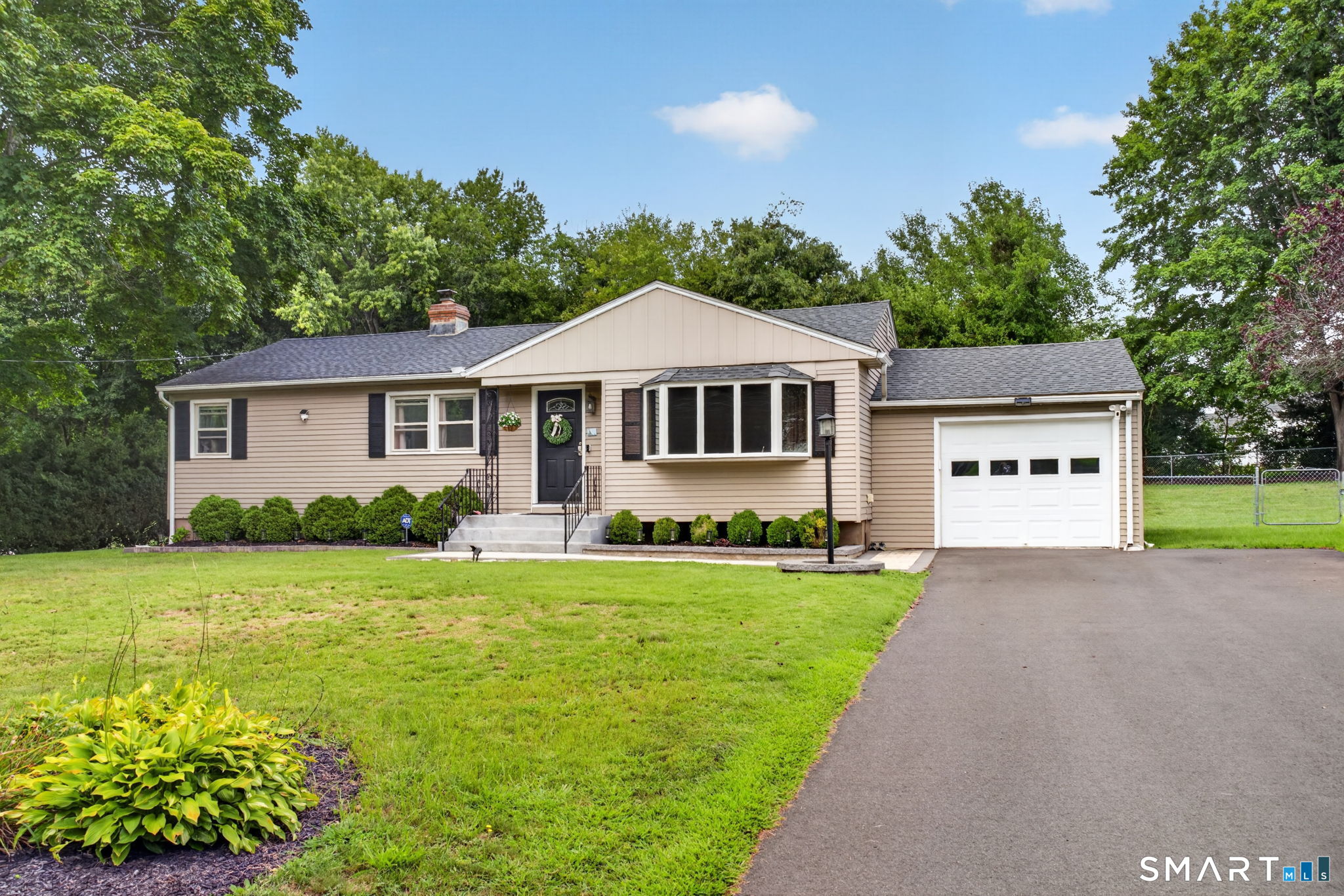 4 Palmer Road North Haven CT 06473