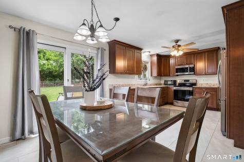 4 Palmer Road North Haven CT 06473