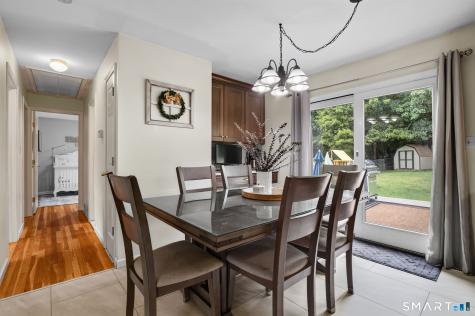 4 Palmer Road North Haven CT 06473