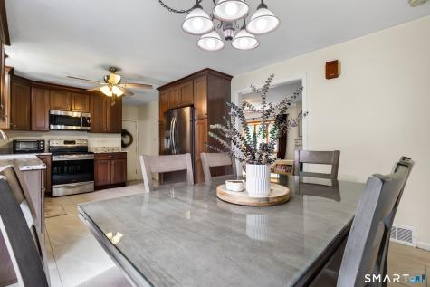 4 Palmer Road North Haven CT 06473