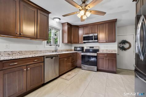 4 Palmer Road North Haven CT 06473