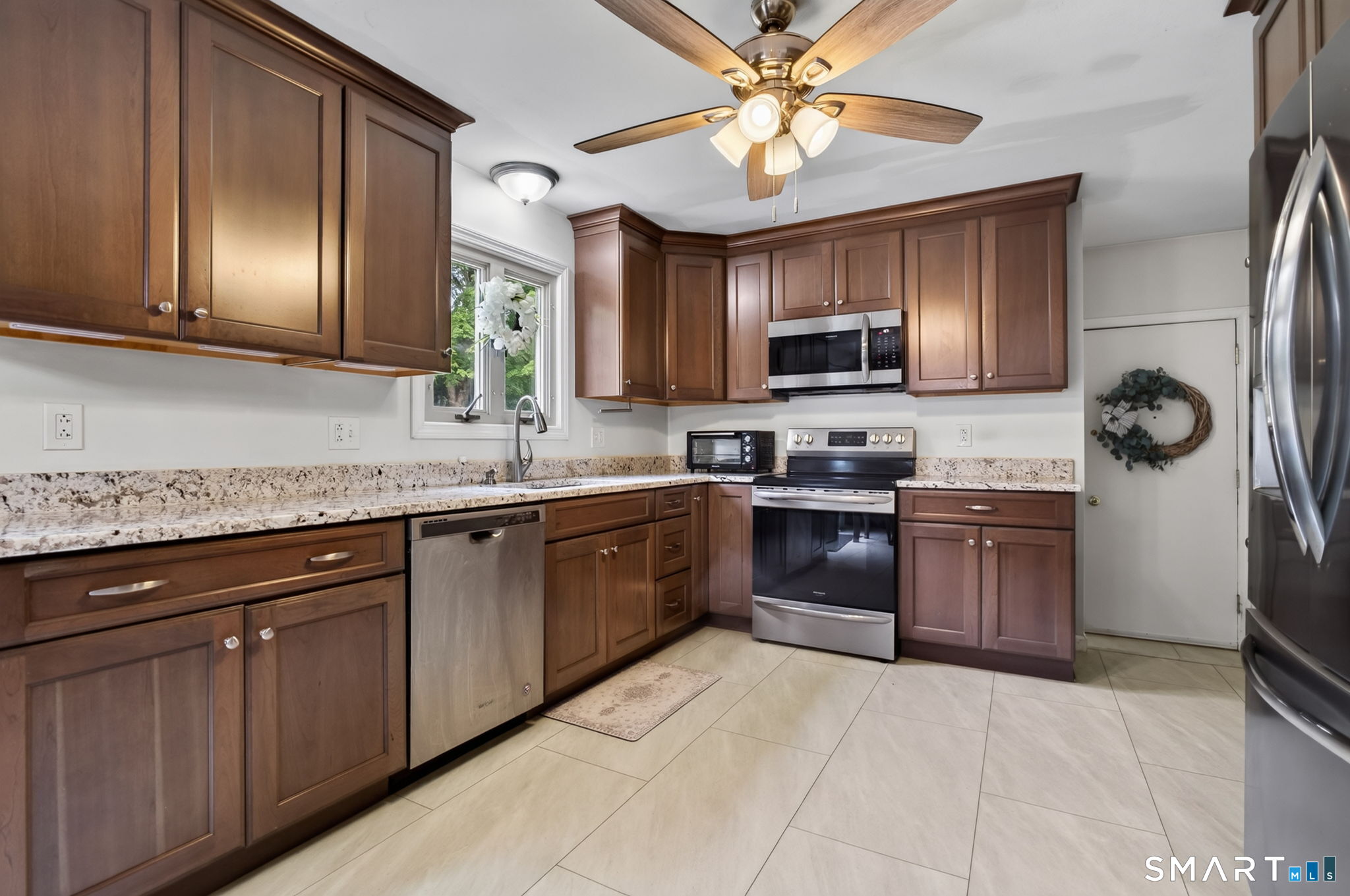 4 Palmer Road North Haven CT 06473
