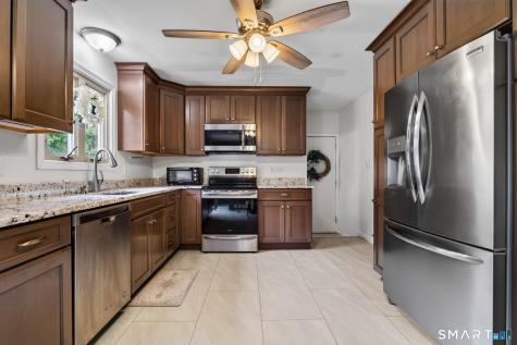 4 Palmer Road North Haven CT 06473