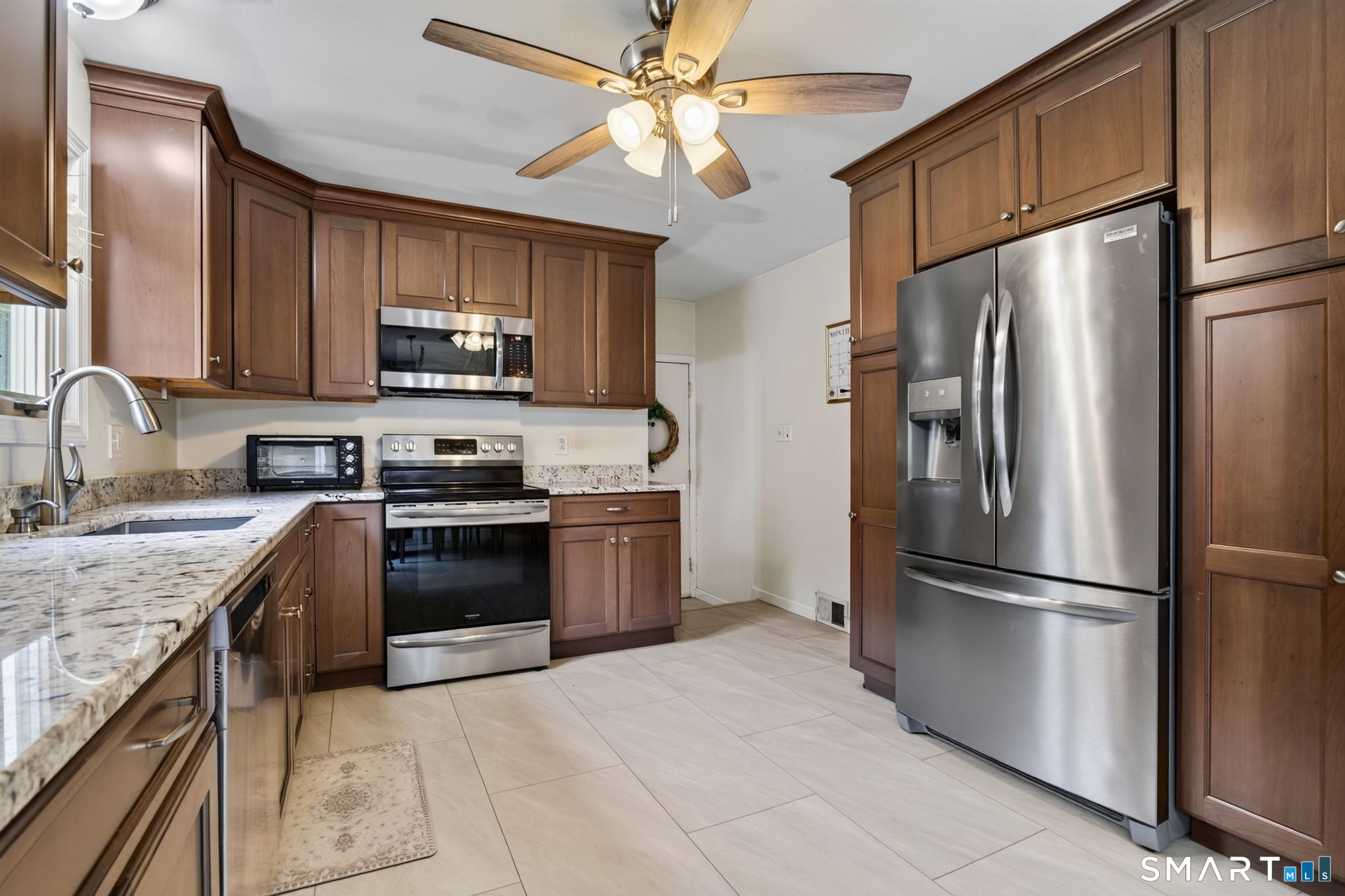 4 Palmer Road North Haven CT 06473