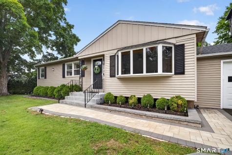 4 Palmer Road North Haven CT 06473