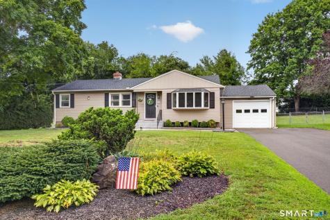 4 Palmer Road North Haven CT 06473