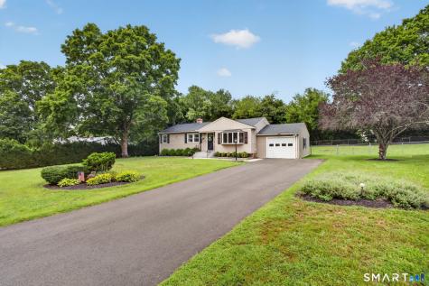 4 Palmer Road North Haven CT 06473