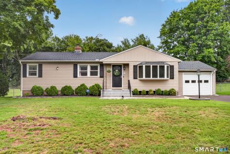 4 Palmer Road North Haven CT 06473