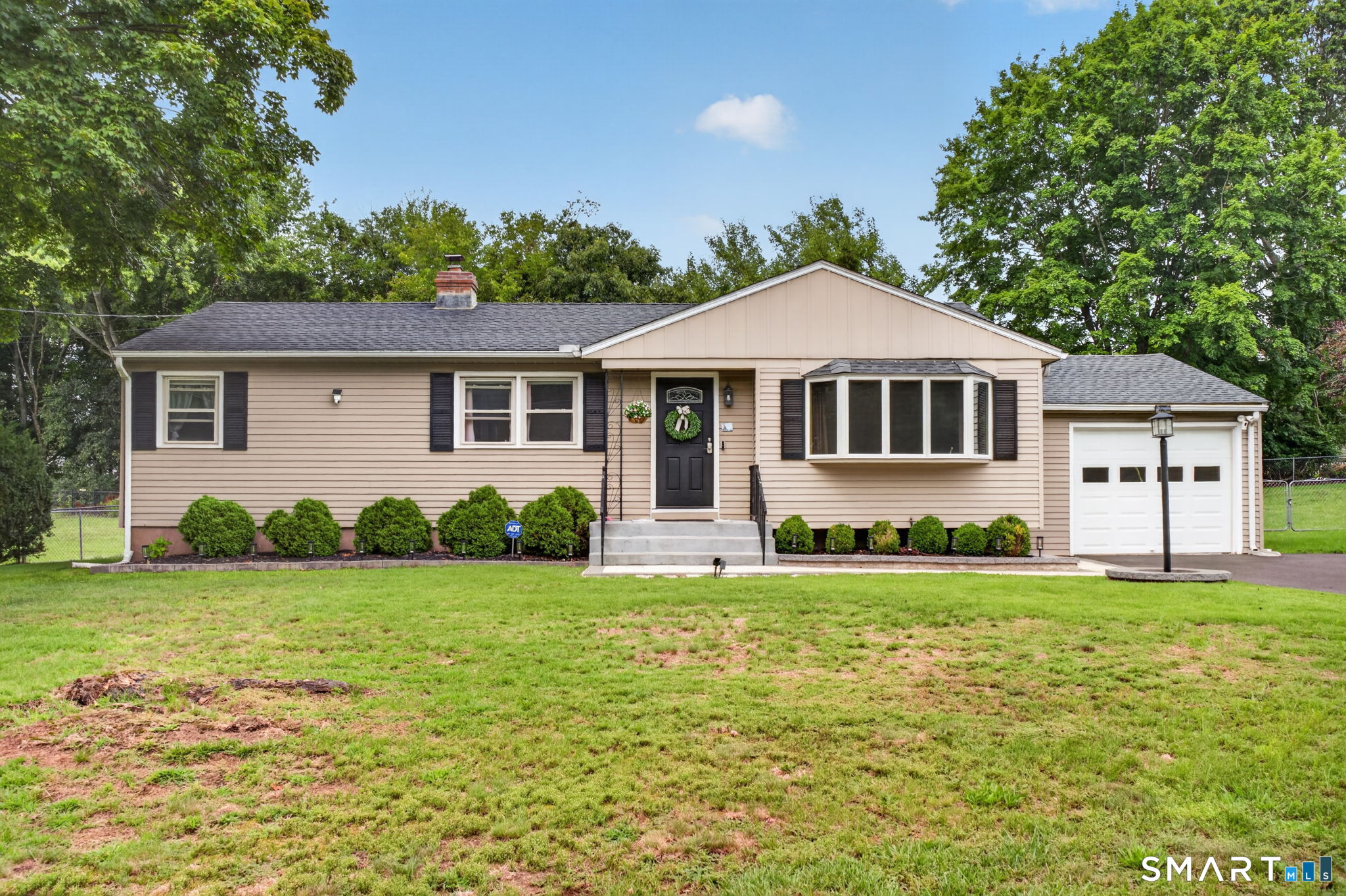 4 Palmer Road North Haven CT 06473